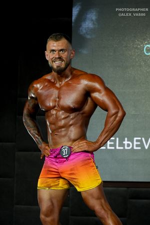 MEN'S PHYSIQUE 174
